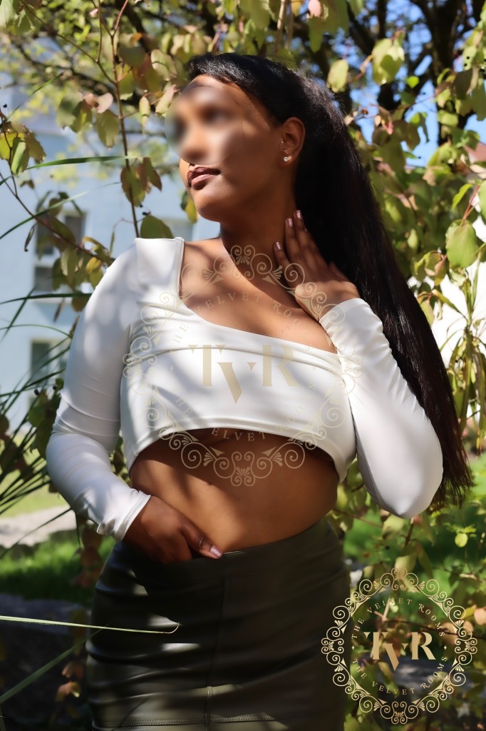Nathaly Escort
