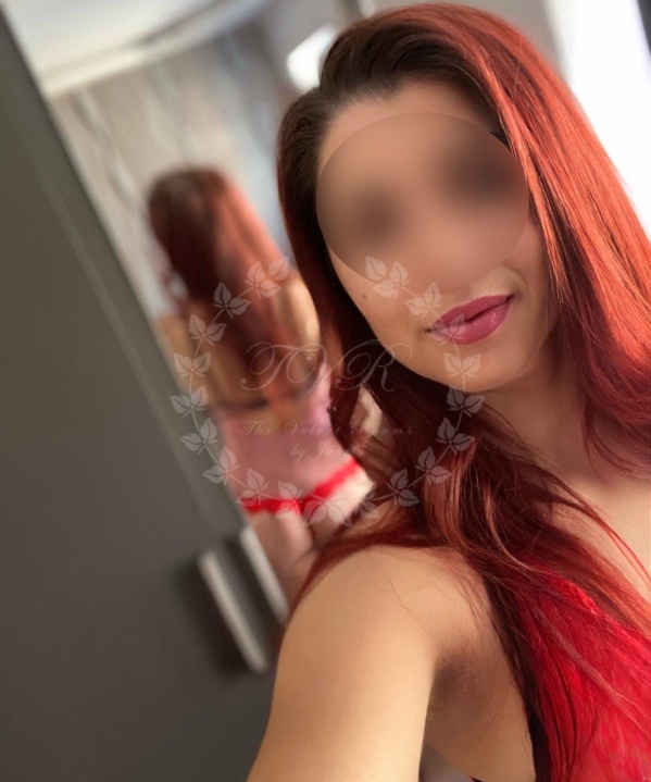 Beatrice<br>Selfies